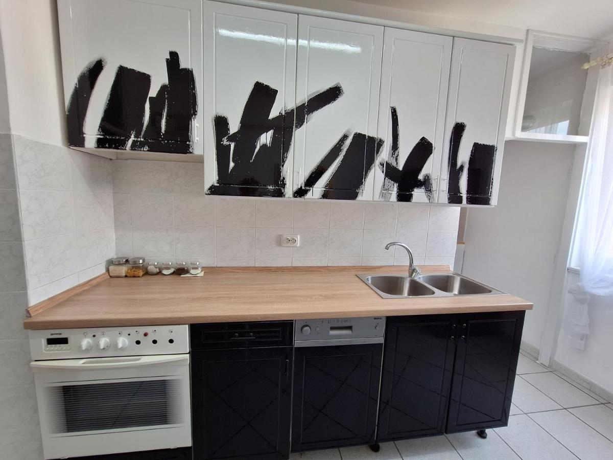 Two Bedroom Apartment Alma Zadar Exteriör bild